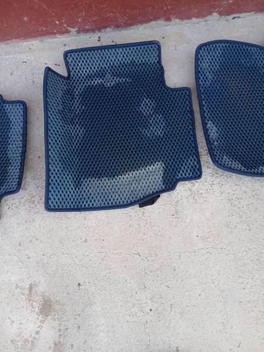 Полики для авто новое