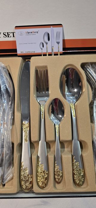 Комплект прибори за хранене 24 части