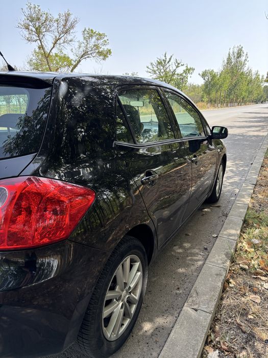 Vand Toyota Auris Pret negociabil