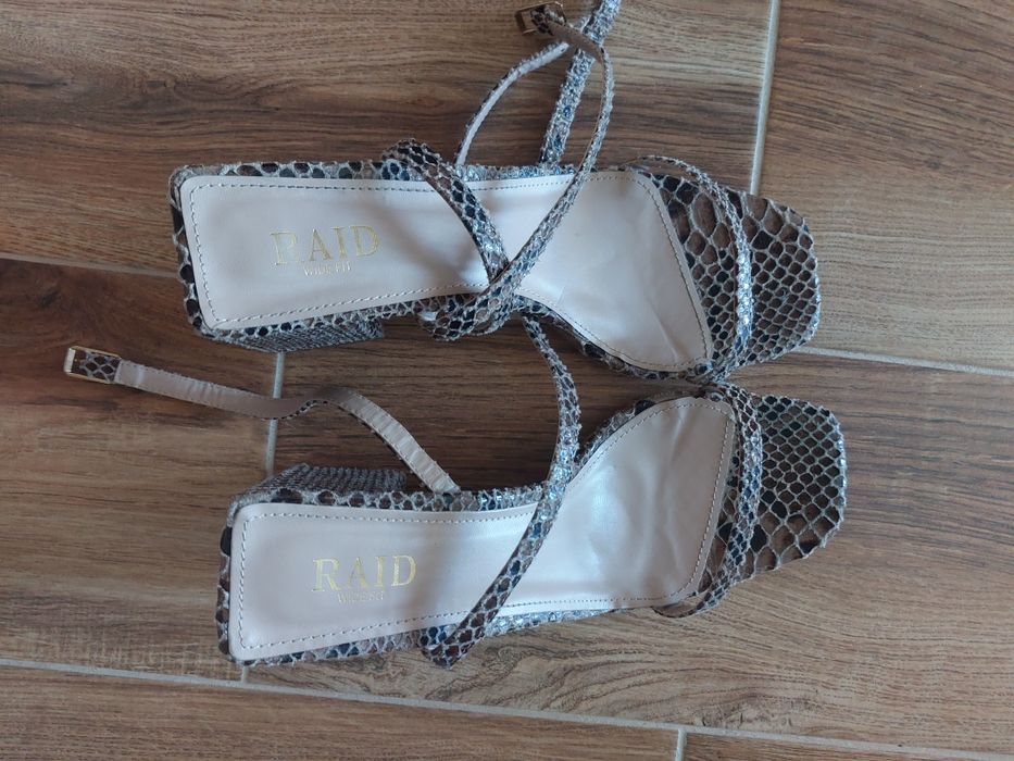 Sandale cu toc, noi, Raid,