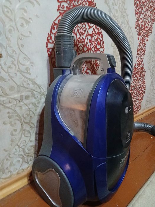 Продам пылесос LG 2000W рабочий