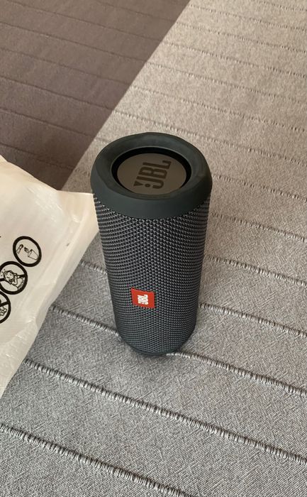 JBL Flip by HARMAN 4.1 водоустойчива портативна колонка