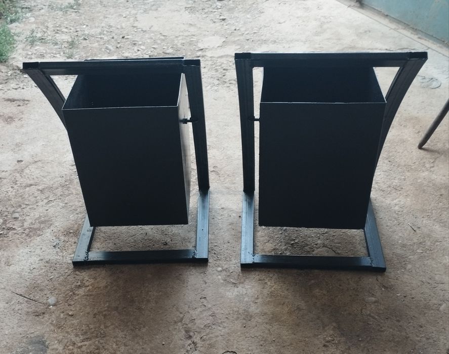 Продам урны для мусора.