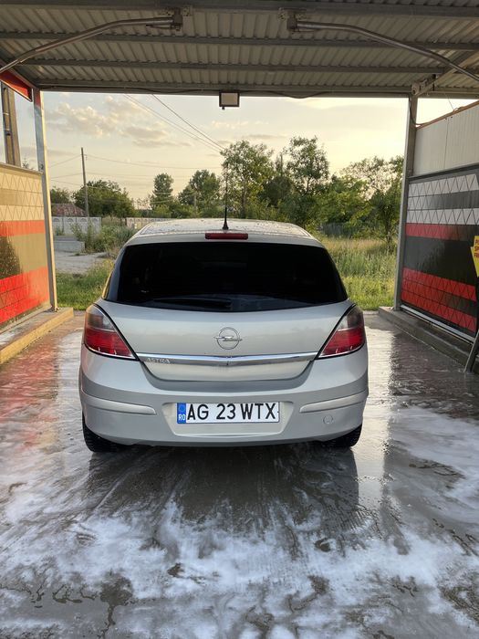 OPEL Astra 2010 — imagine 4