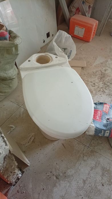 Туалет унмитаз в комплекте