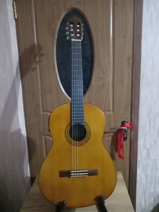 Yamaha C40 классическая гитара