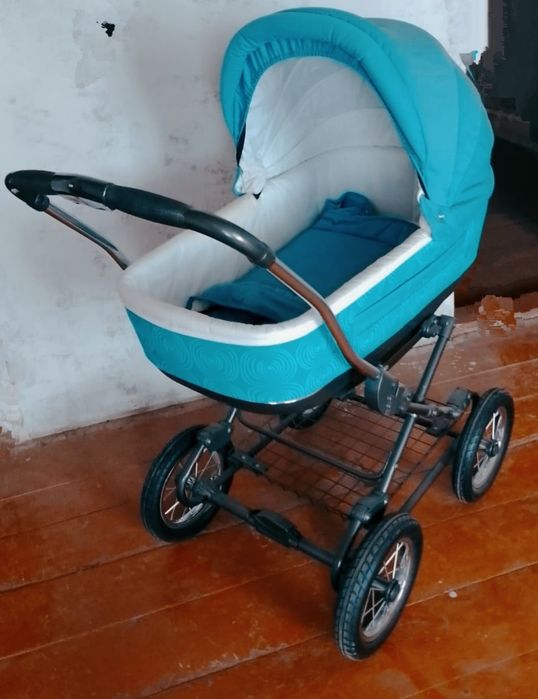 Детская коляска (зима-лето)