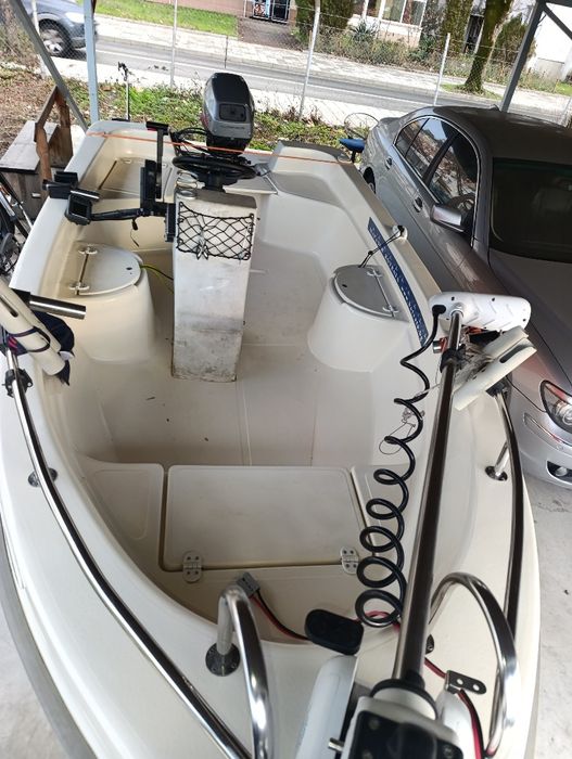 Лодка с мотор 15к.с.