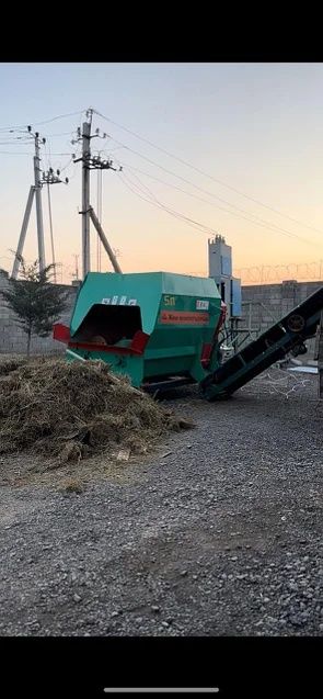 Кормосмеситесь измельчитель соломы