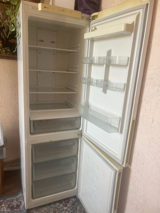 Срочно! Продам холодильник!
