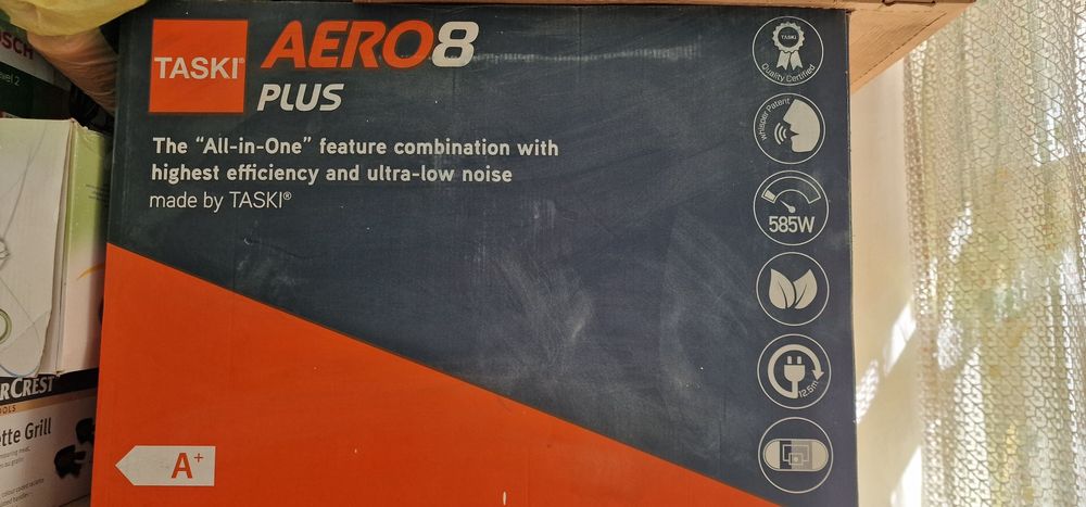 Aspirator profesional ultra-silentios cu functie Eco, TASKI AERO 15 Pl