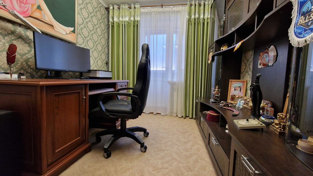 Продам 5-ти комнатную квартиру.