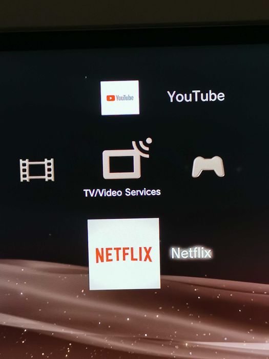 PS3 cu 30 jocuri bune + 2 manete originale + Youtube + NETFLIX