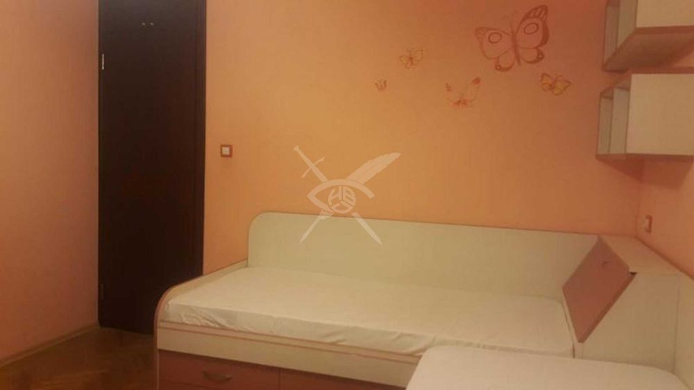 Дава се под наем Тристаен апартамент в София, Лагера - 85 кв.м за 775 € - Снимка #1