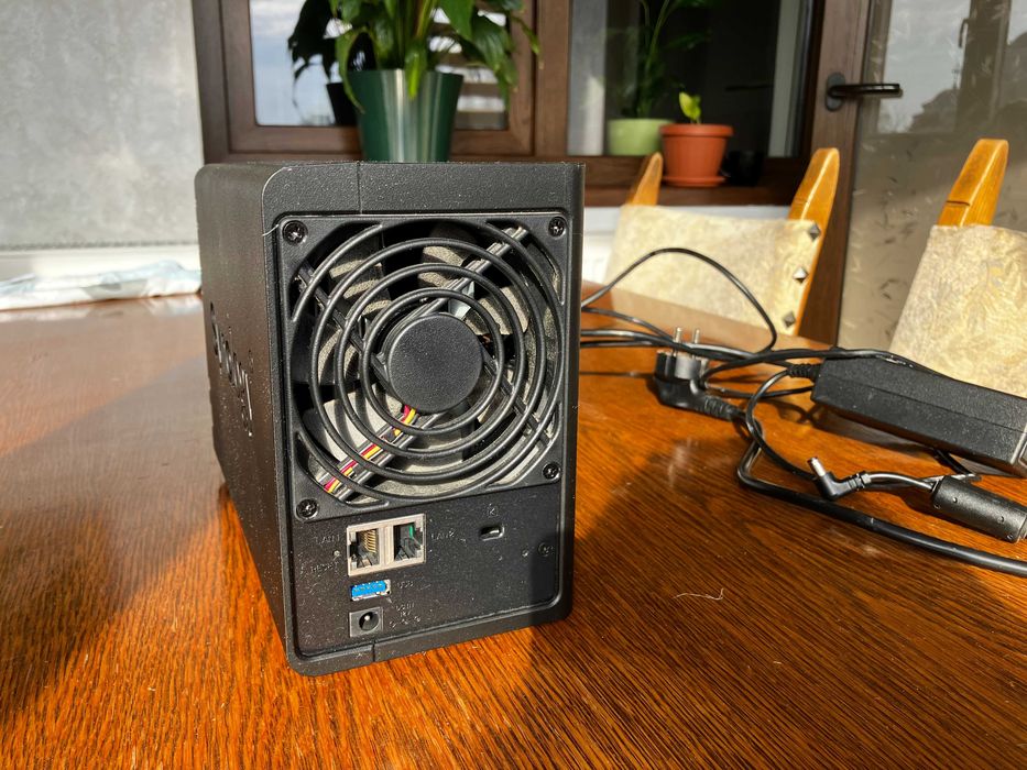 NAS Synology DS220+ 6GB RAM + HDD Seagate IronWolf Pro 16TB