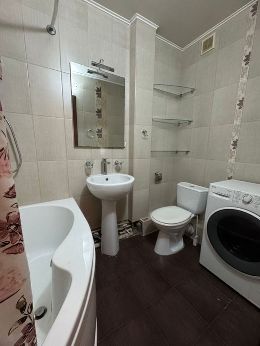 Продам 3 комнатную квмртиру!