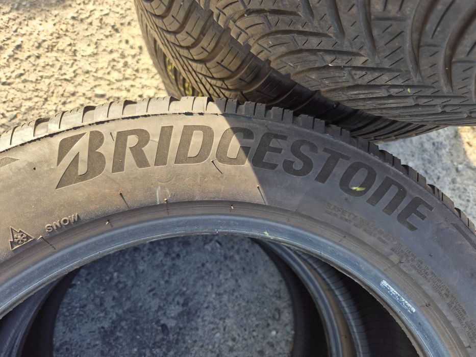 2 Anvelope de IARNA - 235/55/19 - BRIDGESTONE Blizzak LM005 - APP NOI - DOT 2024 !