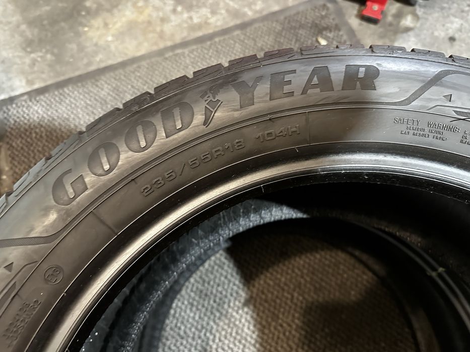 235/55 R18 104H XL- Goodyear UltraGrip Performance Suv M+S Oferta