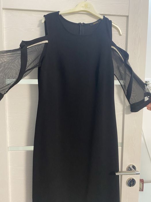 Vand rochie eleganta ca noua