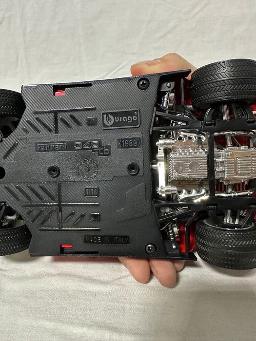 Machetă Bburago Ferrari 348 tb (1989) – Scara 1:18 (Made in Italy)