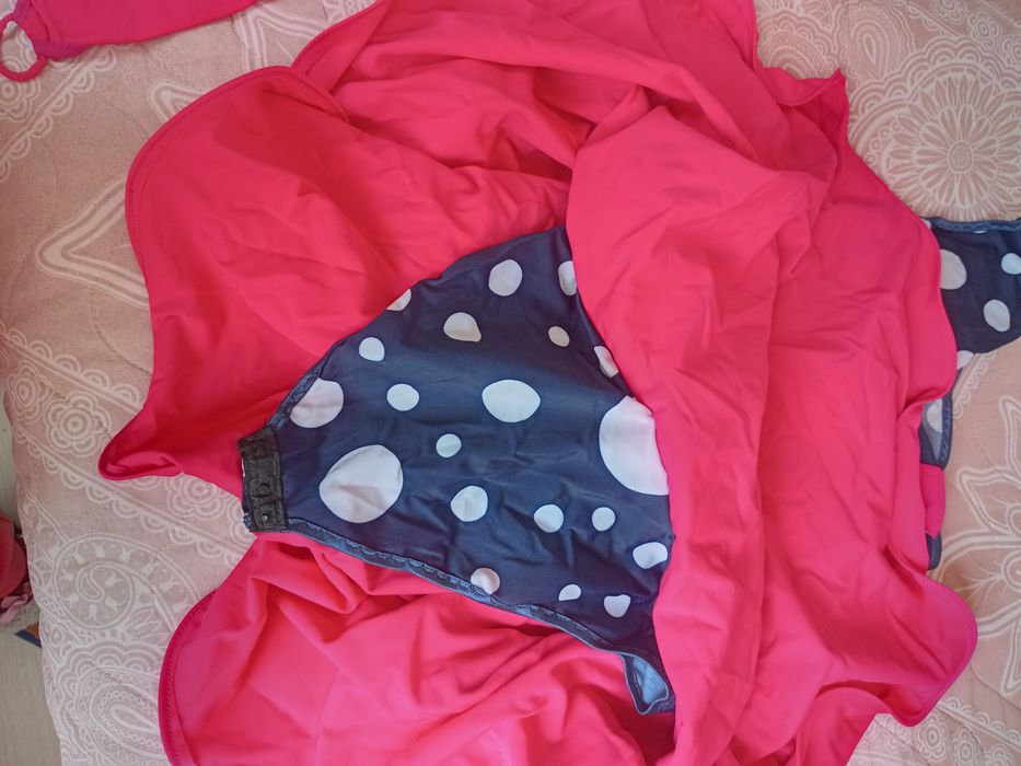 Красива рокля за танци с ръкавици