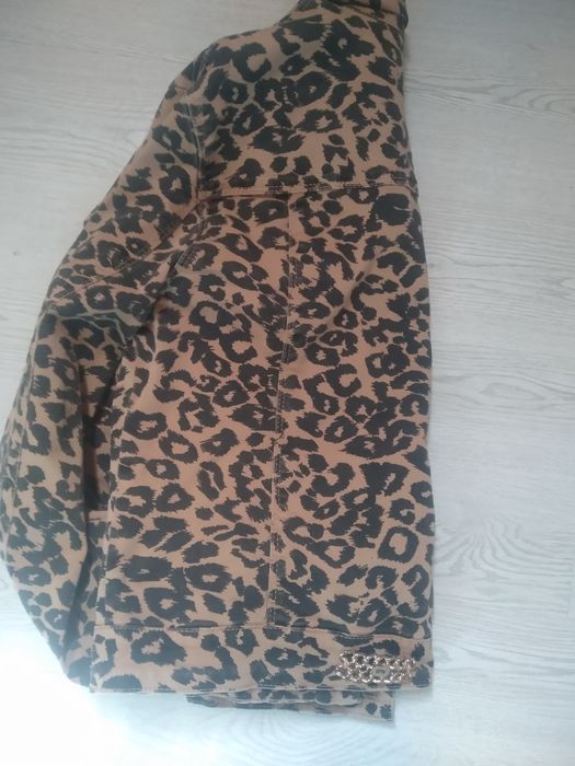 Женская джинсовая куртка