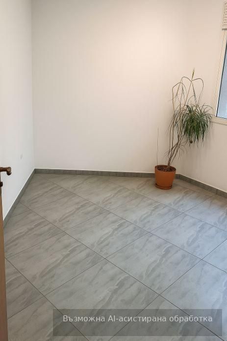 Тристаен апартамент  в гр.Варна, Колхозен пазар!