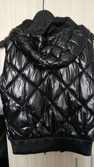 Даски елек GUESS и елек от естествен косъм