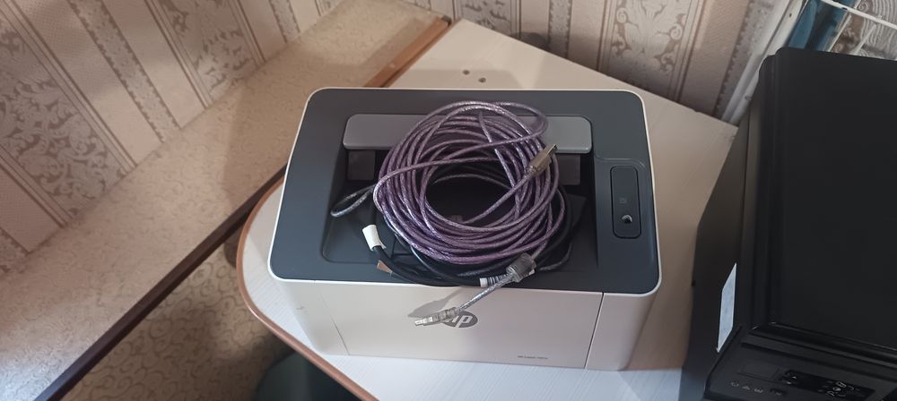 HP Lazer 107a принтер