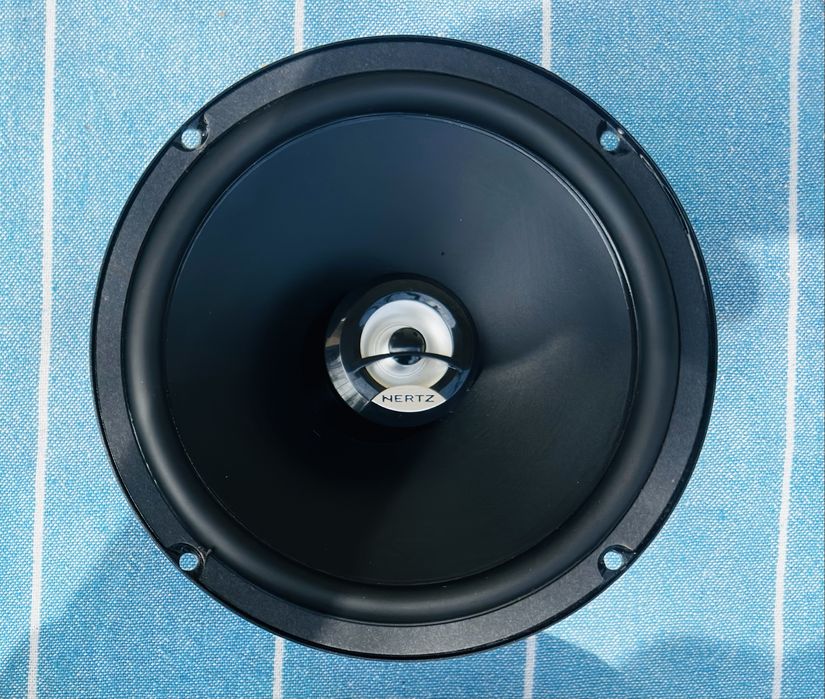 Авто аудио комплект – усилвател и колони HERTZ DCX 165.3