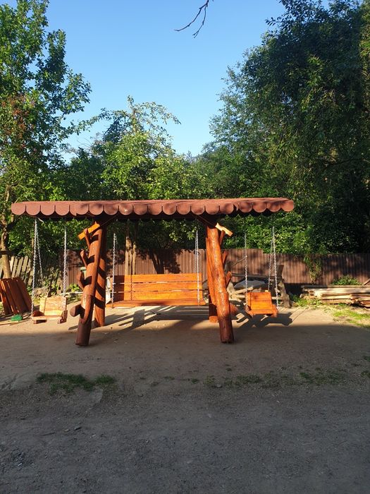 Lragăne .mese cu bănci .foișoare .căsuțe pt copii cuști de câini ..etc