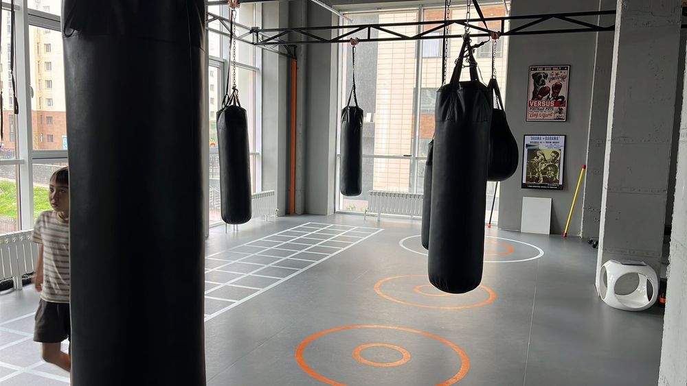 Продам спортивный линолеум