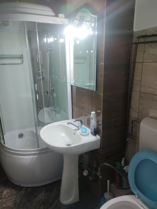 Vând apartament in Abrud, Alba ,2 camere, etaj 3amere i