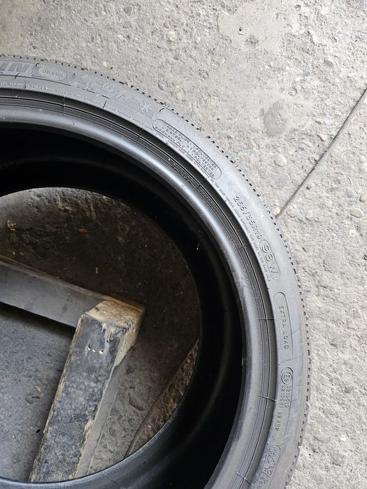 2 anvelope iarna 265 35 19 Michelin Pilot Alpin
