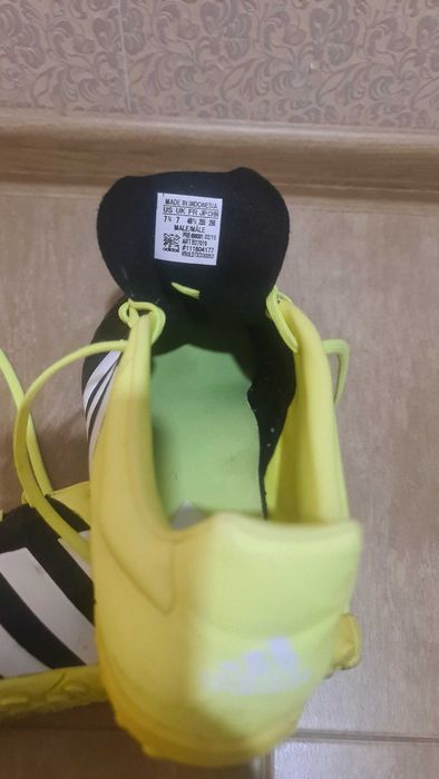 Футболни обувки Adidas