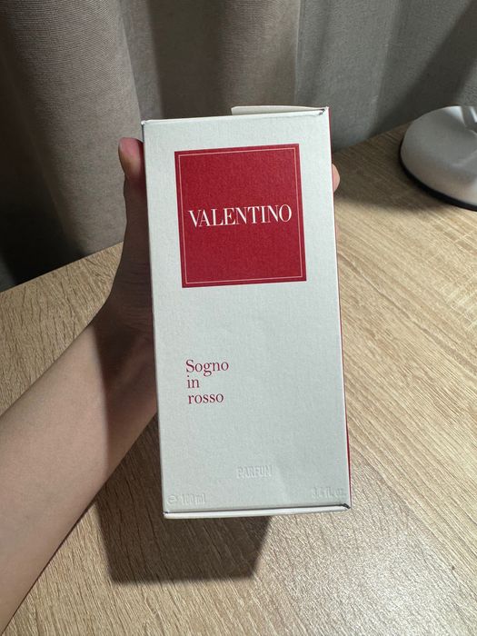 Парфюм Valentino Sogno in Rosso