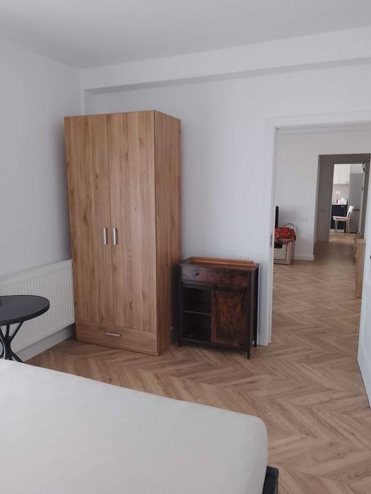 Inchiriez apartament cu 2 camere