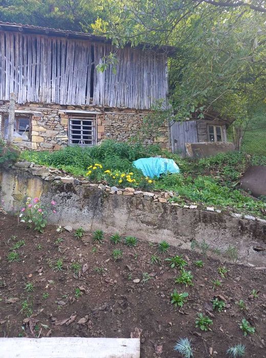 продавам селскостопанска постройка