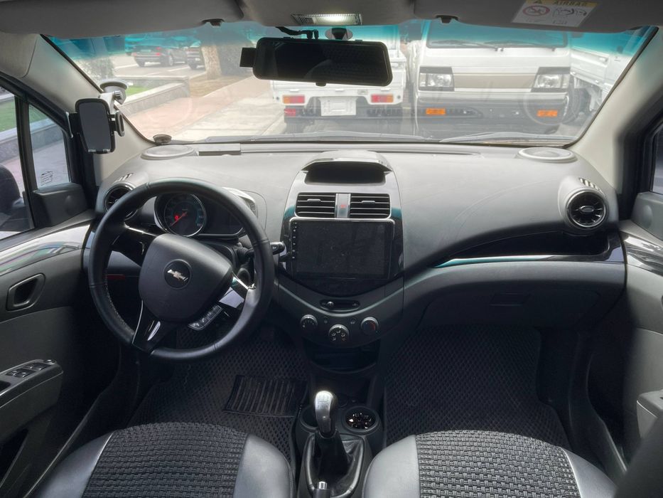 Spark 2 pozitsiya sotiladi naqd yoki arenda