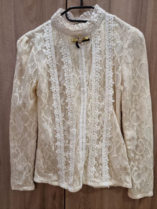 Дамска блуза различни модели