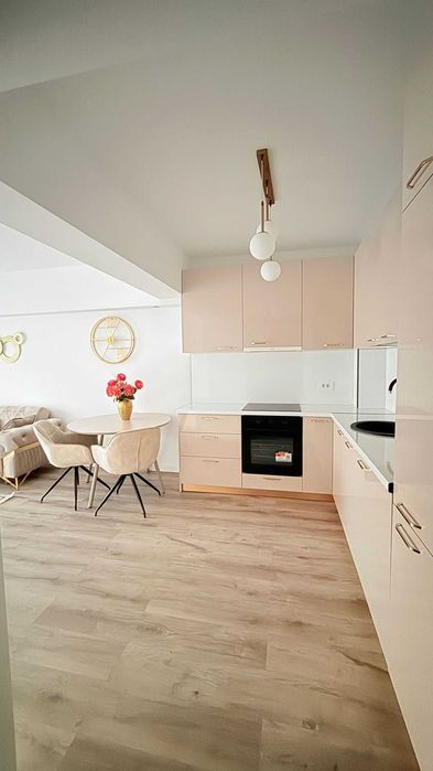 Inchiriez apartament MODERN in Prima GREEN ORADEA