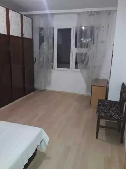 Дава се под наем Двустаен апартамент в Бургас, Славейков - 60 кв.м за 190 € - Снимка #1