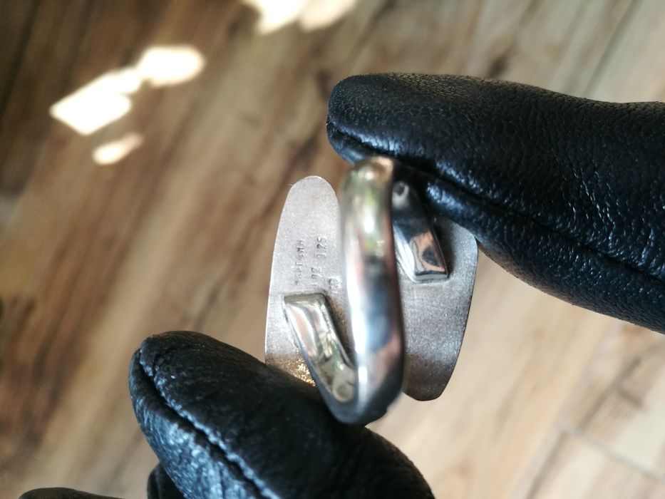 Дизайнерски пръстен уникат Symmetry на дузайнеркара Mary Margoni