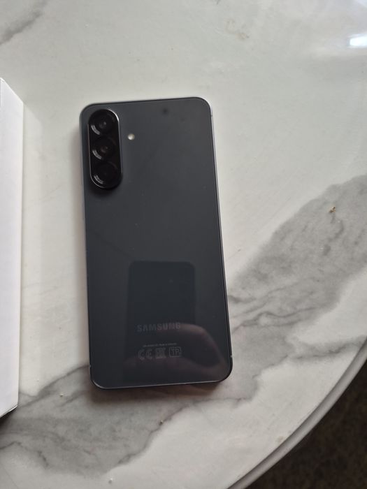 Продам сматфон SAMSUNG A56  8/256