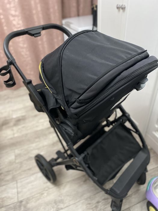 Коляска детская до трёх лет