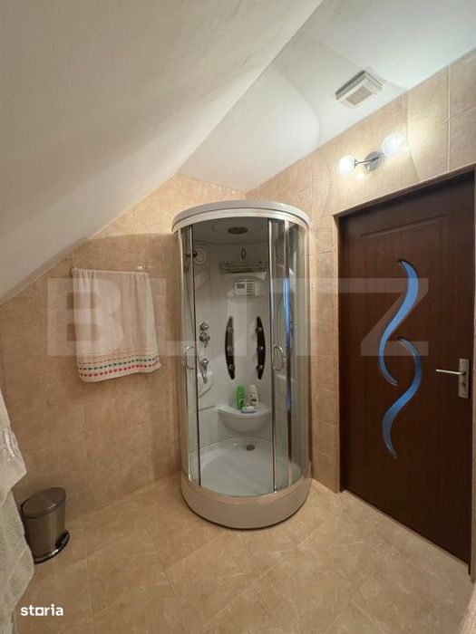 Apartament 3 camere, semidecomandat, parcare   – Floresti, zona Prof