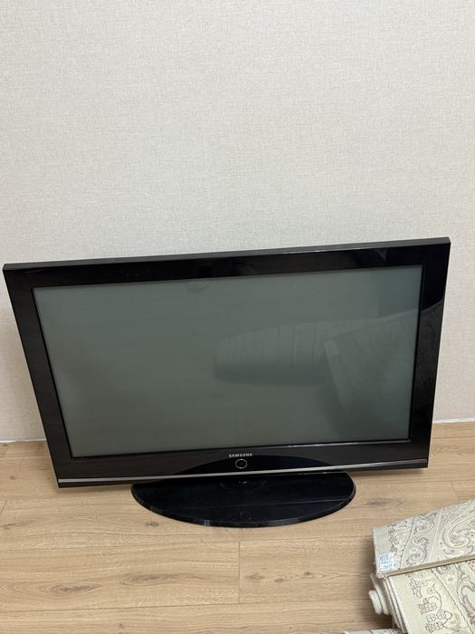 продам телевизор самсунг