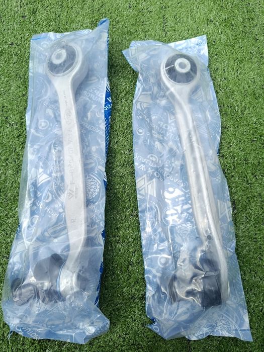 Рычаги передние на Passat B5 фирмы WXOP. Новые.
Верхний кр