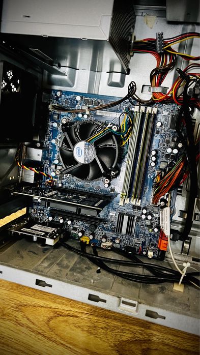 PC Lenovo i7 2600, 3,4Ghz, memorie 12gb video 1gb