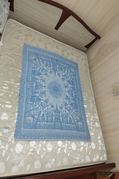 Кровать двуспальная